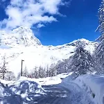 Апартаменти Myka Cervinia *