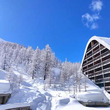 Апартаменти Myka Cervinia *